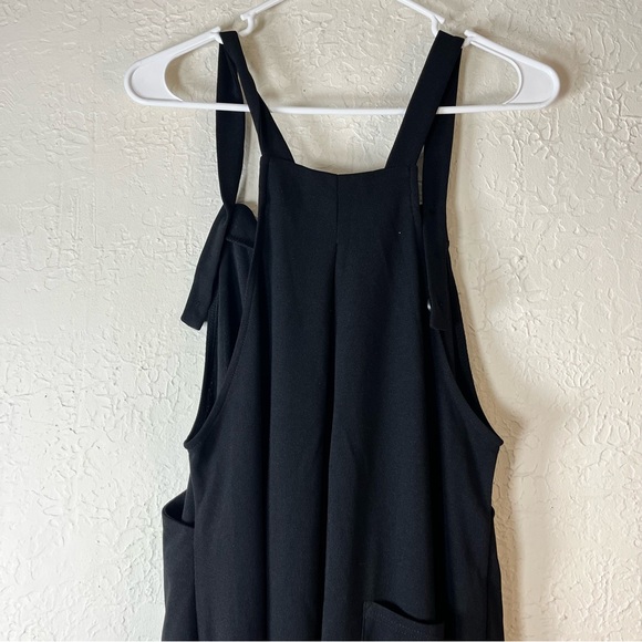 Halara Black Adjustable Waffle Plicated Overalls Jumpsuit - Picture 9 of 13